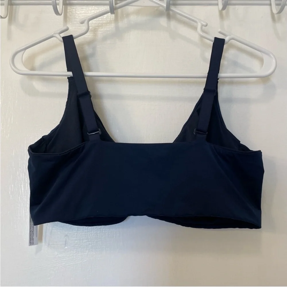 New Soma Embraceable Reversible unlined bralette Women’s Small Wireless Black